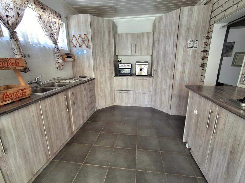 5 Bedroom Property for Sale in Britannia Bay Western Cape